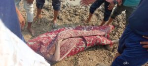 તળાવમાં ડૂબી ગયેલા યુવકનો મૃતદેહ ફાયર કર્મીઓએ શોધી બહાર કાઢ્યો